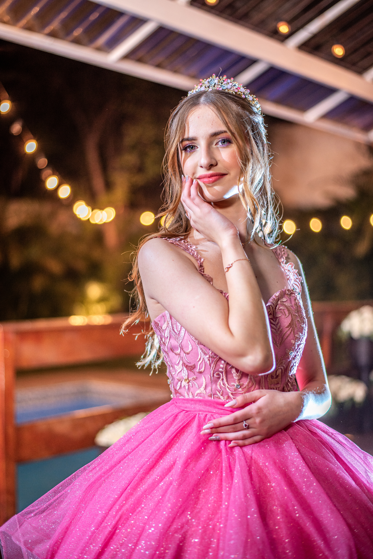 Fotografia de Festa de 15 Anos com Emoção: Layla teve uma festa linda com fotos que contam cada momento especial.