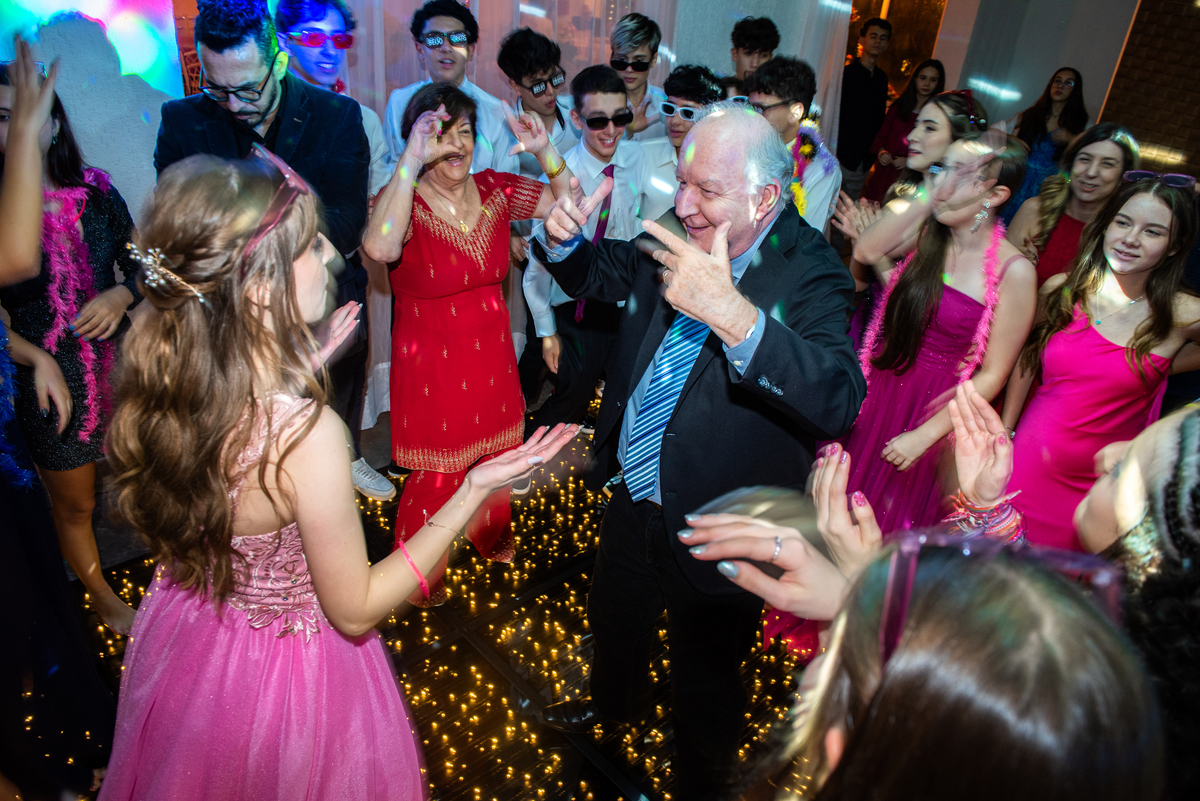 Fotógrafo para Momentos Especiais de 15 Anos: Layla teve uma festa incrível registrada com sensibilidade e estilo.