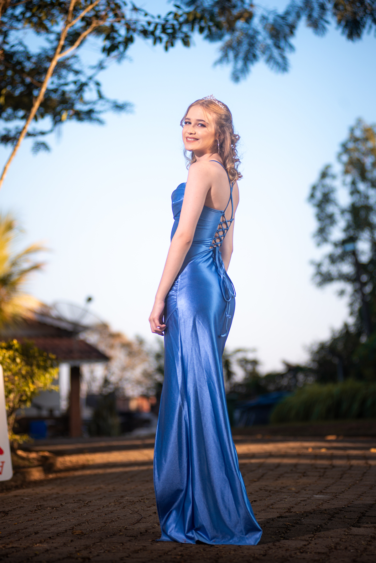 Fotos de Ensaio de 15 Anos Sorocaba: O ensaio de Júlia foi repleto de charme, em um cenário perfeito para celebrar seus 15 anos.