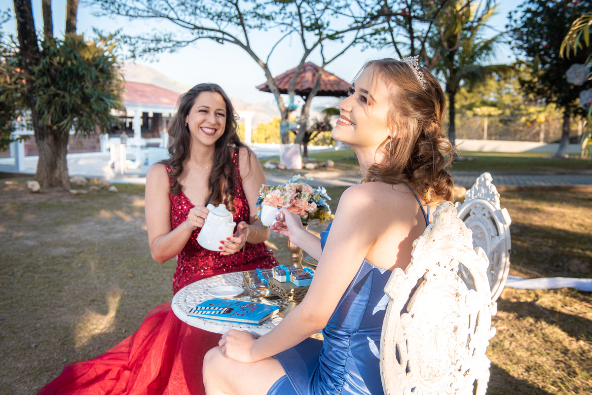 Fotografia para Aniversário de 15 Anos Sorocaba: Com um fotógrafo especializado, o ensaio de Júlia foi cheio de emoção e estilo.

