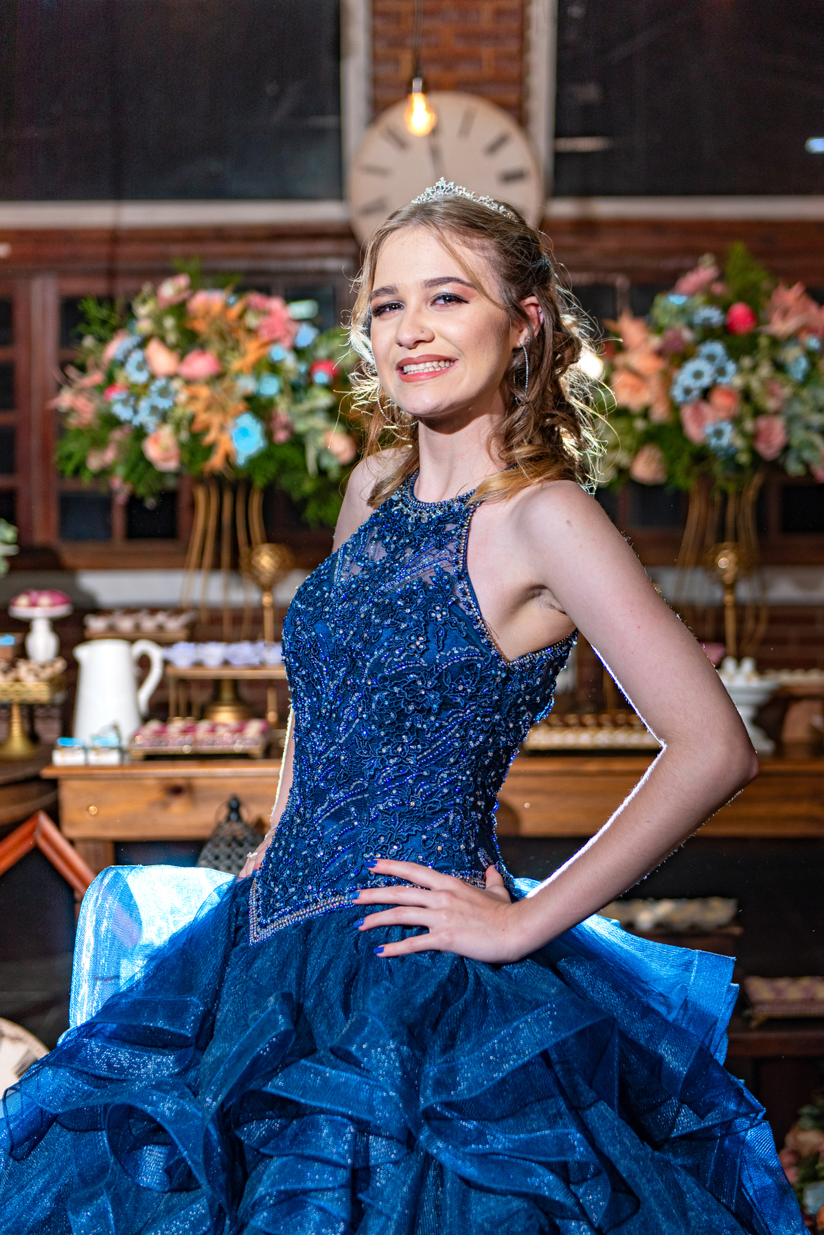 Fotografia de 15 Anos cheia de Emoção: O ensaio de Júlia capturou sua essência aos 15 anos em fotos memoráveis.