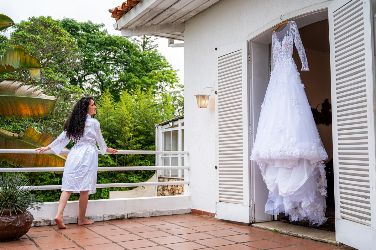A cerimônia de Rita e Robert com a natureza de Granja Viana como cenário. Fotografias de Alberto Martinez que eternizam o momento.