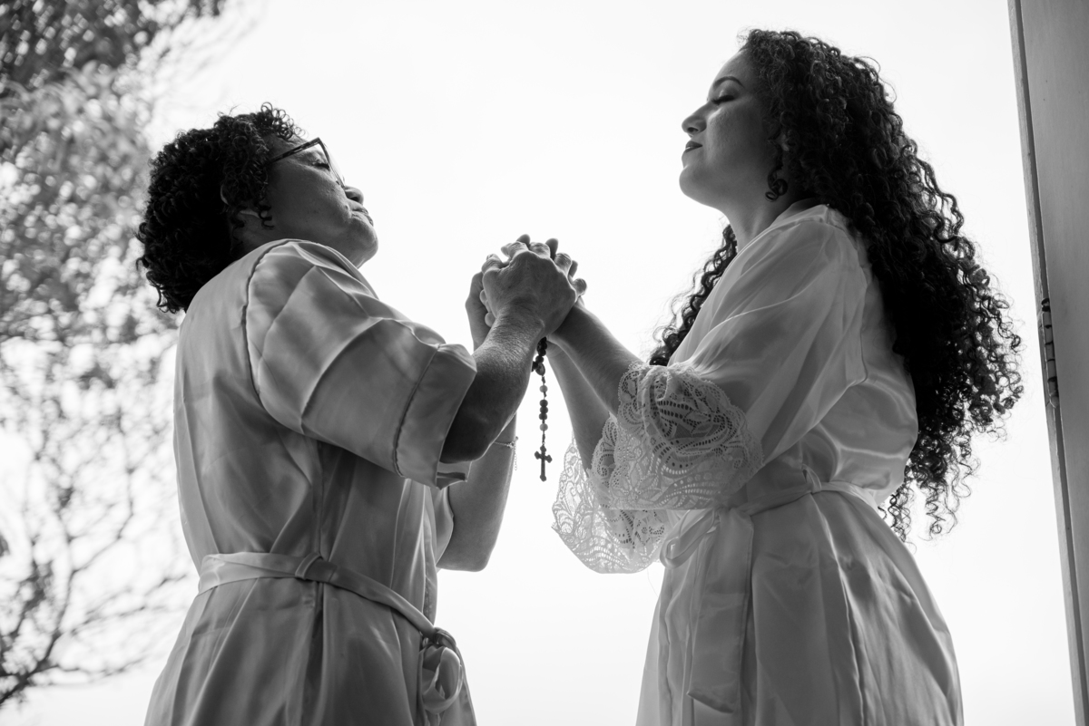 O sorriso radiante de Rita no dia do casamento eternizado em uma foto pelo talentoso fotógrafo Alberto Martinez.