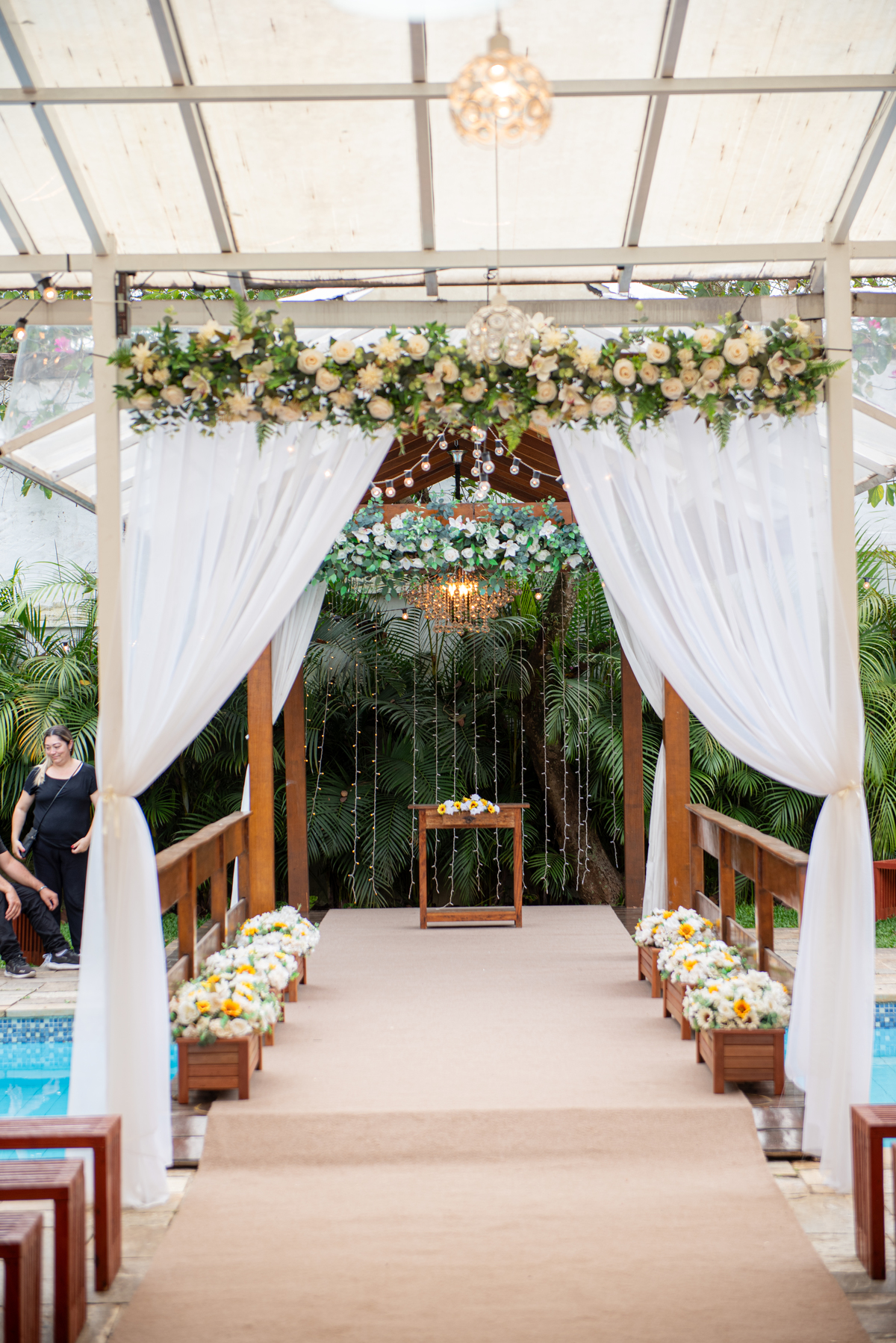 Fotógrafo de casamento em Cotia no Espaço AVIV. Captura de momentos únicos com Alberto Martinez.