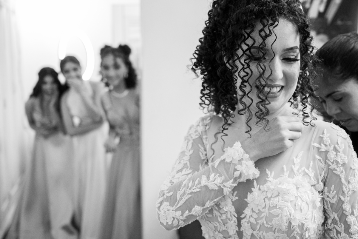 O ambiente acolhedor do Espaço AVIV em imagens do fotógrafo Alberto Martinez, que revela a magia do local e o encanto dos noivos.