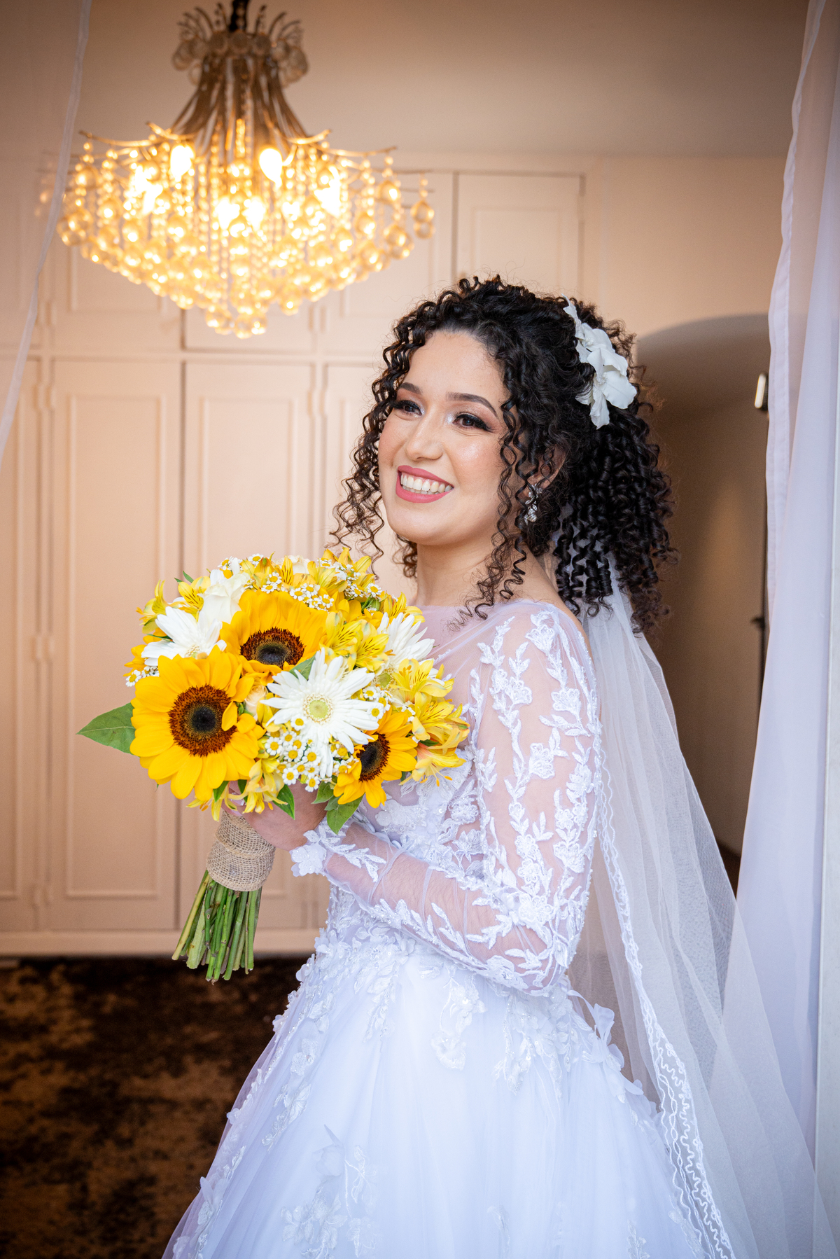 Detalhes da decoração elegante em cada foto de Alberto Martinez. Cada elemento do casamento de Rita e Robert eternizado em imagens.