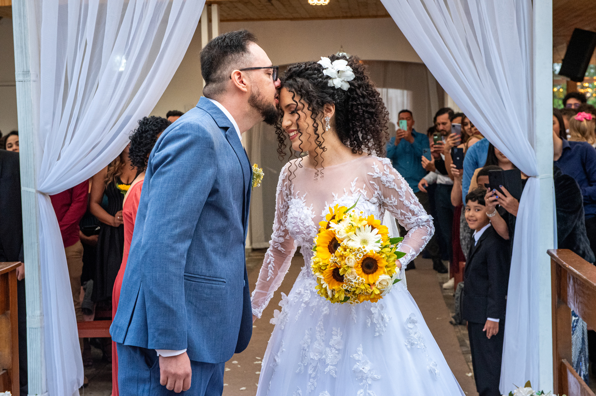 Fotógrafo de casamento em Cotia para cerimônias ao ar livre. Alberto Martinez captura a beleza de Granja Viana.