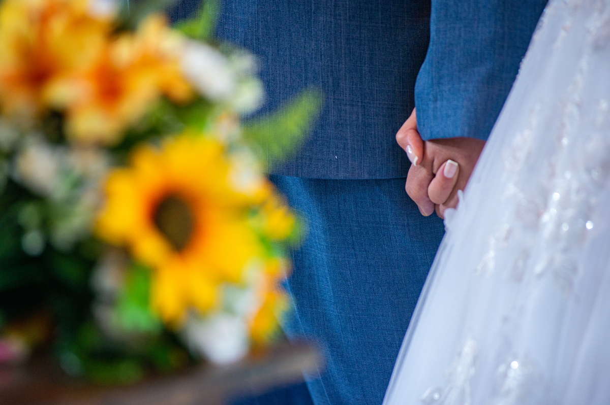 Registro de casamento no Espaço AVIV Cotia. Fotógrafo Alberto Martinez captura momentos especiais.