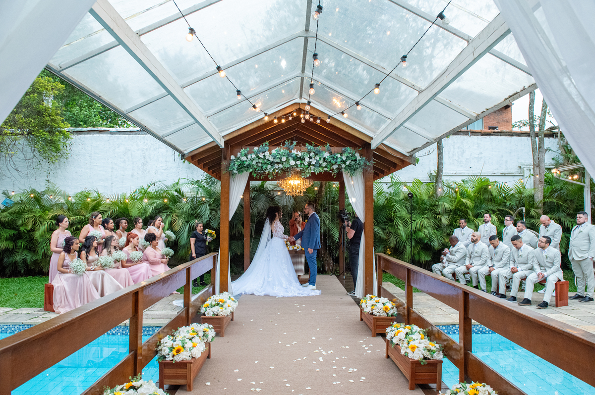 Fotógrafo em Cotia para casamentos inesquecíveis. Alberto Martinez registra cada momento no Espaço AVIV.
