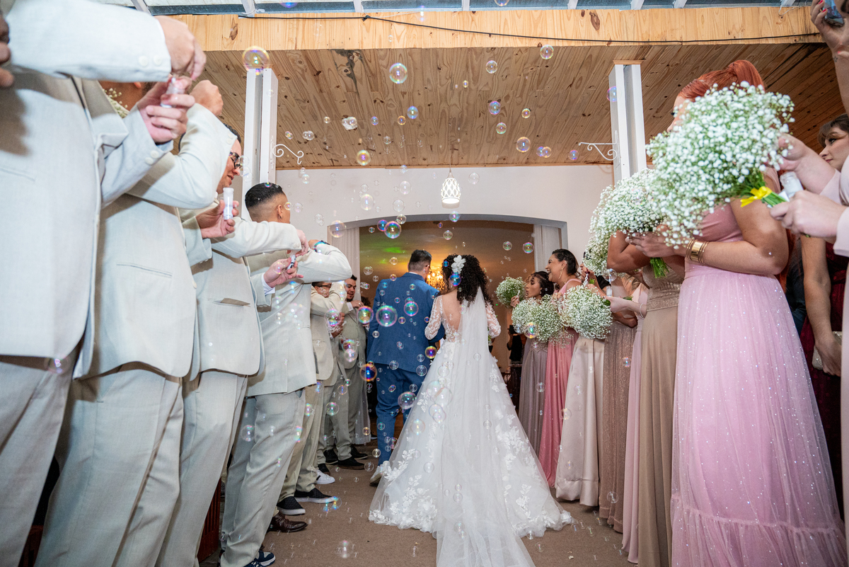 Casamento em Cotia no Espaço AVIV com Alberto Martinez. Fotos para eternizar o grande dia.