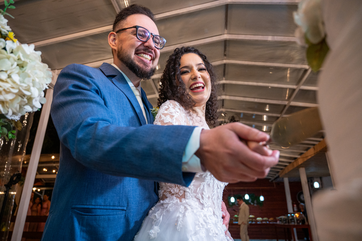 Alberto Martinez - fotografia de casamentos em Cotia. Registros emocionantes do casamento no Espaço AVIV.
