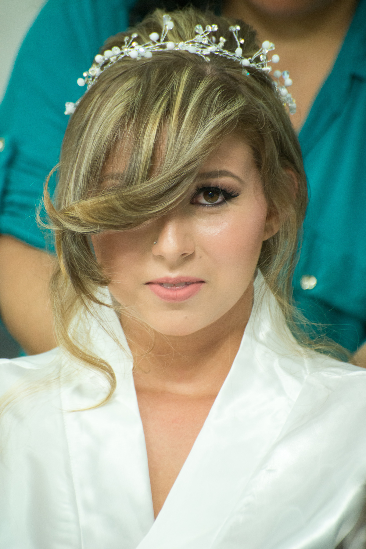 fotografia de casamento em são paulo e igreja em cotia sp feitas pelo fotografo alberto martinez making of da noiva