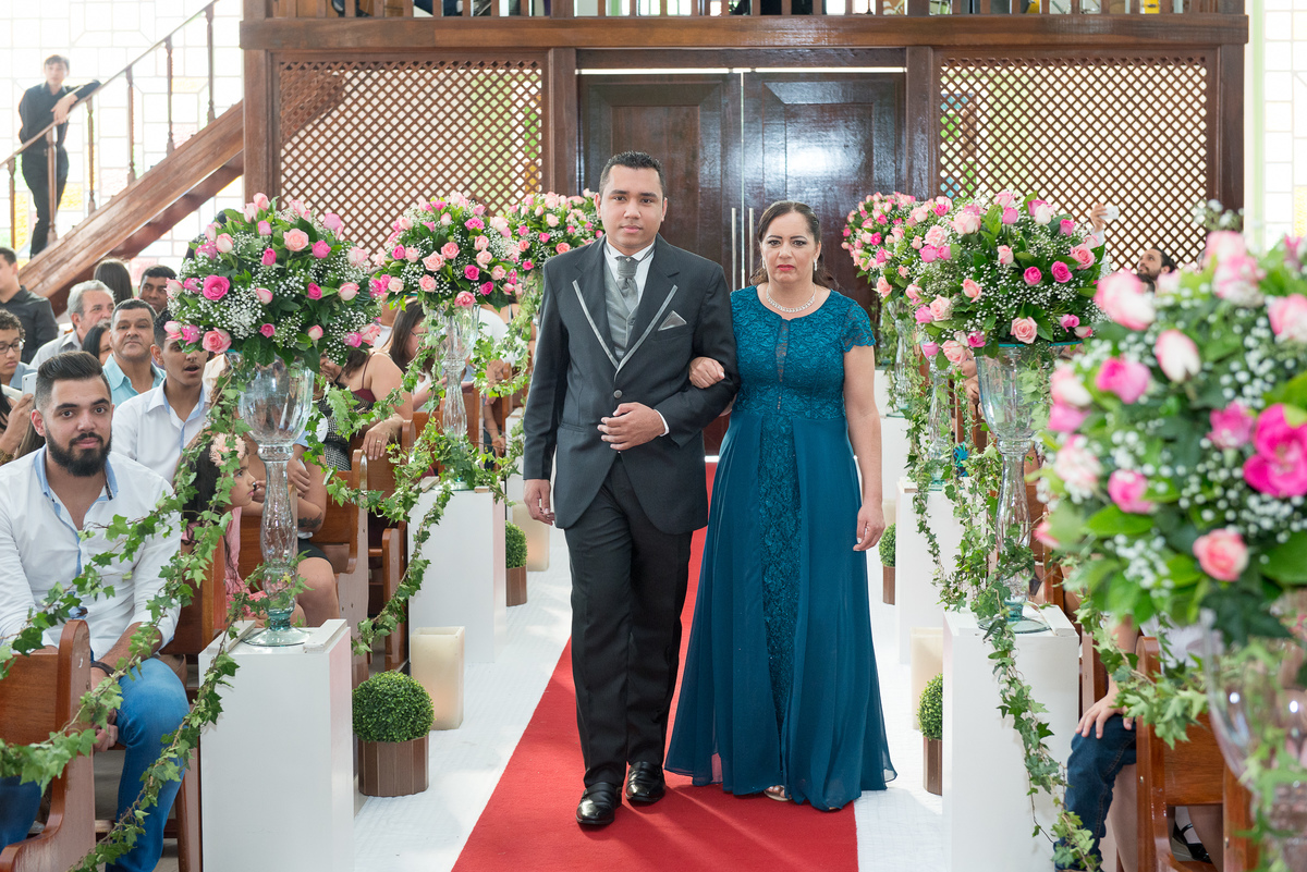 Fotografias de casamento realizadas na igreja em Cotia SP pelo fotógrafo Alberto Martinez