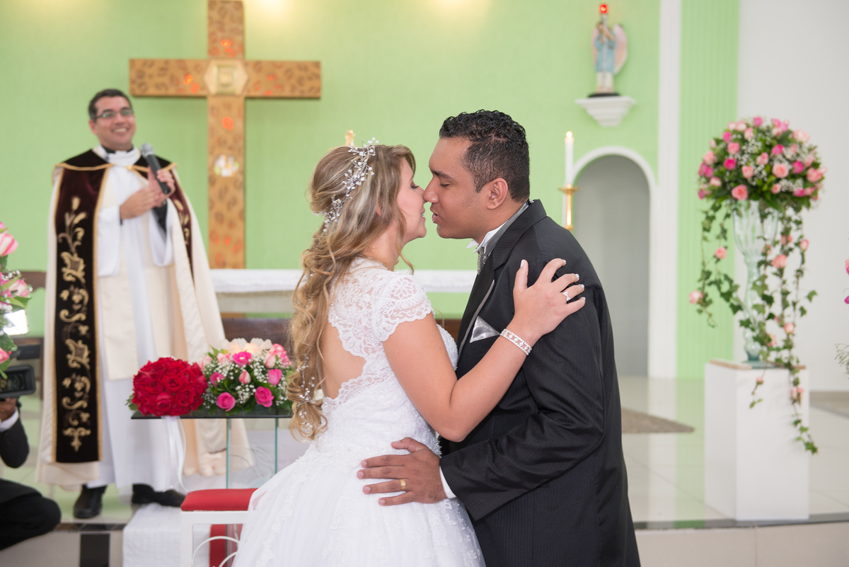 Fotografias de casamento realizadas na igreja em Cotia SP pelo fotógrafo Alberto Martinez