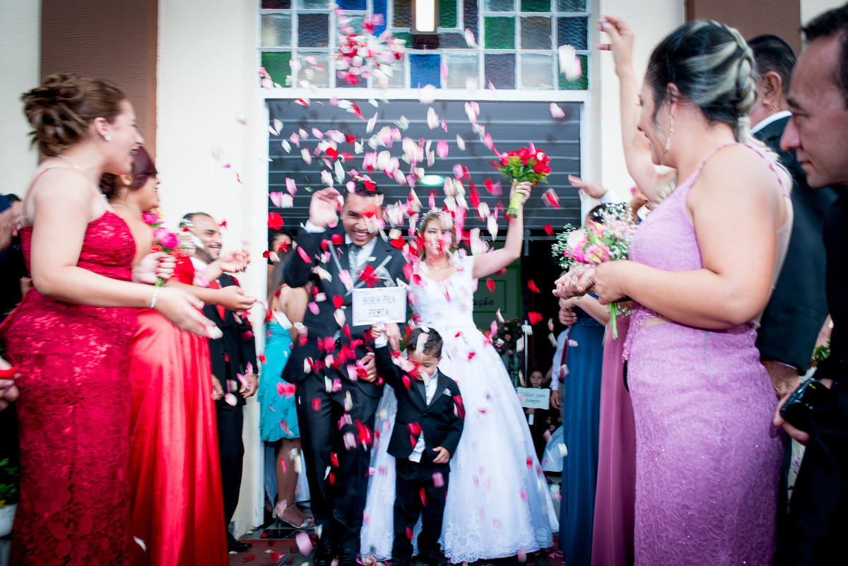 Fotografias de casamento realizadas na igreja em Cotia SP pelo fotógrafo Alberto Martinez