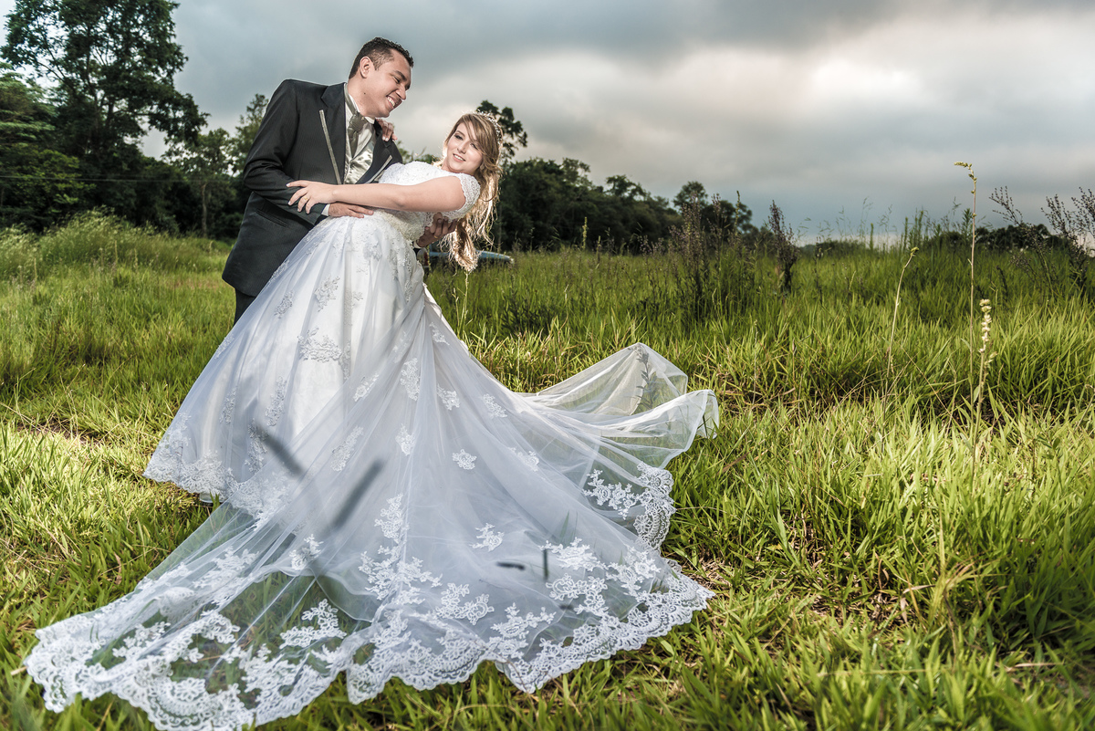 Fotografias de casamento realizadas na igreja em Cotia SP pelo fotógrafo Alberto Martinez