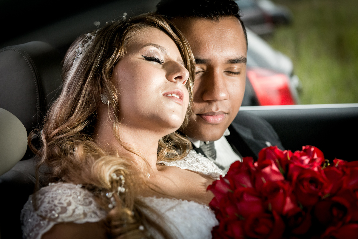 Fotografias de casamento realizadas na igreja em Cotia SP pelo fotógrafo Alberto Martinez