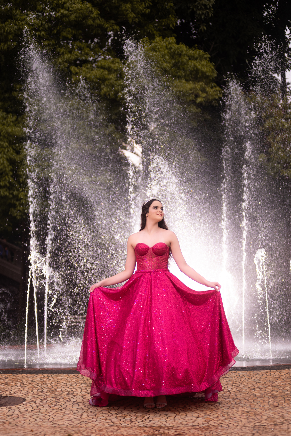 A elegância da debutante em seu vestido de gala é intensificada pela grandiosidade do Museu. Um ensaio para a história!