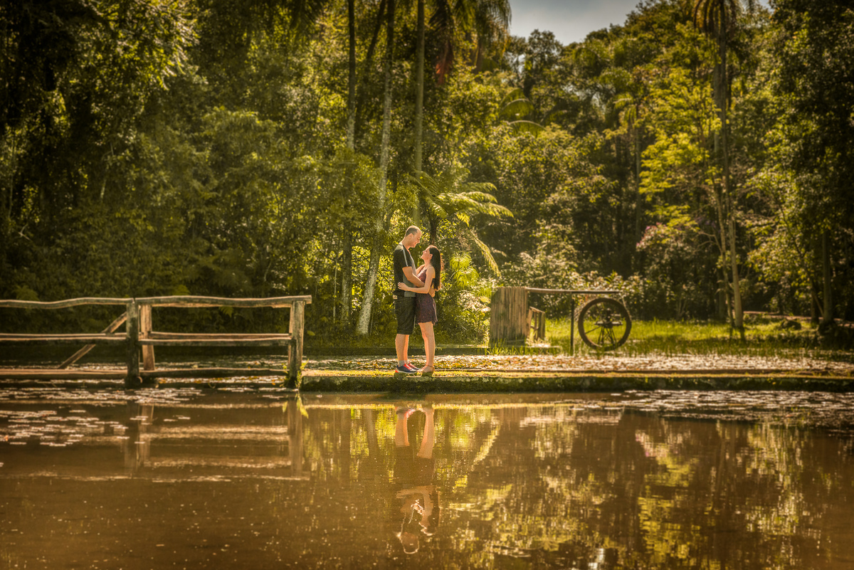 Fotografia de casal no parque jardim botânico em São Paulo, fotografo de casamentos Alberto Martinez