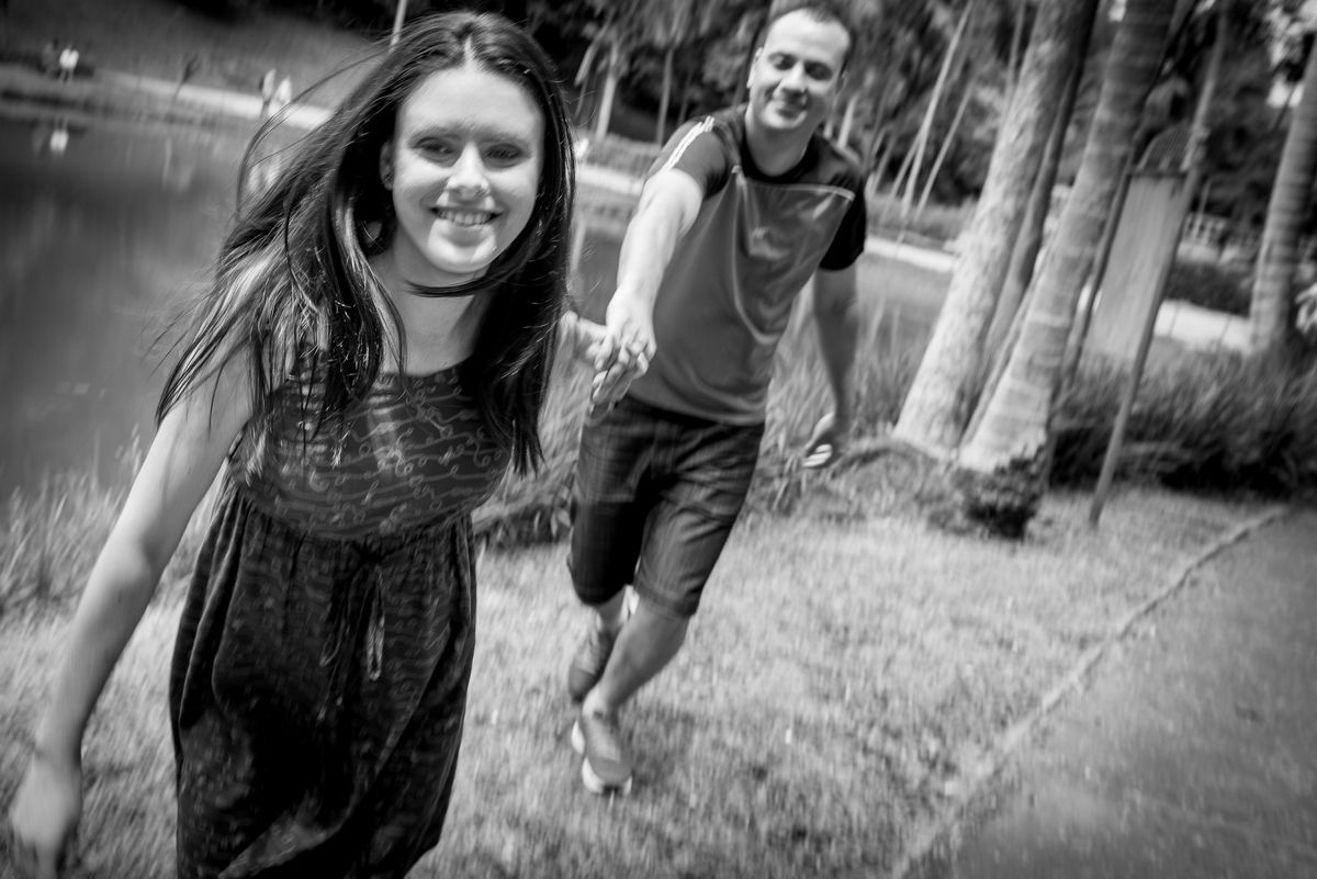 Fotografia de casal no parque jardim botânico em São Paulo, fotografo de casamentos Alberto Martinez
