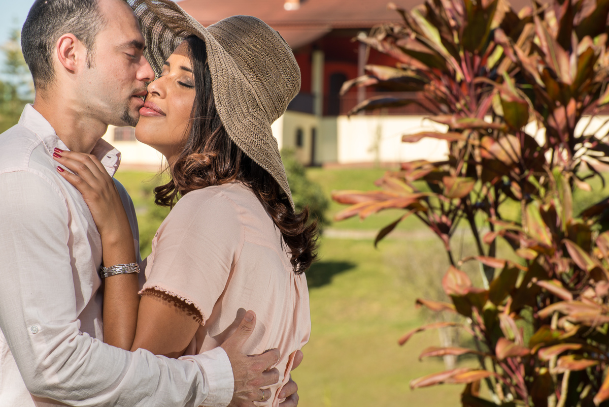 Ensaio de casal antes do casamento o chamado pre wedding ou pré casamento, fotografias linda feitas pelo fotógrafo Alberto Martinez