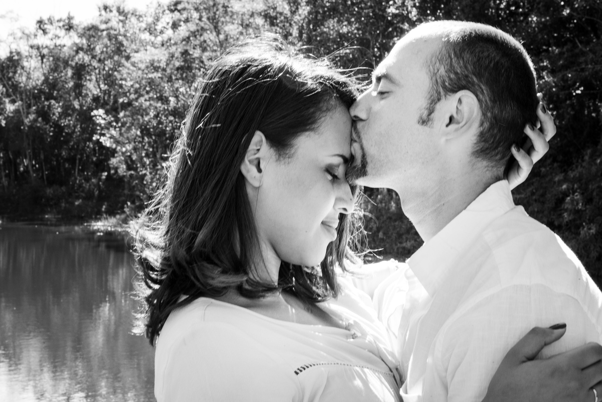 Ensaio de casal antes do casamento o chamado pre wedding ou pré casamento, fotografias linda feitas pelo fotógrafo Alberto Martinez