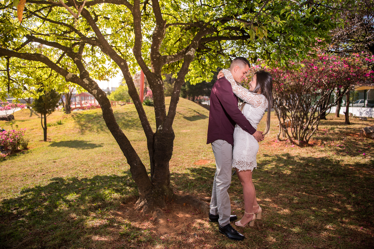 Ensaio de casal em cotia SP pelo fotógrafo Alberto Martinez, fotógrafo há mais de 10 anos