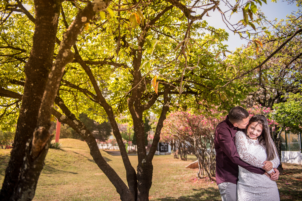 Ensaio de casal em cotia SP pelo fotógrafo Alberto Martinez, fotógrafo há mais de 10 anos