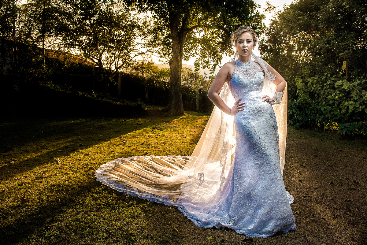 Ensaio de noiva no Espaço Acoty, fotótrafo Alberto Martinez fez esse ensaio com a ajuda da maquiadora Karís Léia e da assistente de luz Nathalia Diaz
