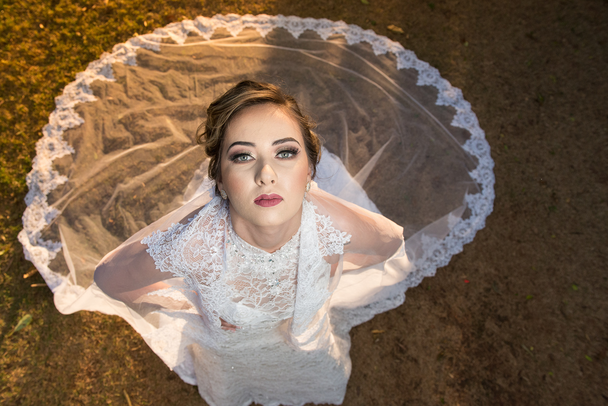 Ensaio de noiva no Espaço Acoty, fotótrafo Alberto Martinez fez esse ensaio com a ajuda da maquiadora Karís Léia e da assistente de luz Nathalia Diaz