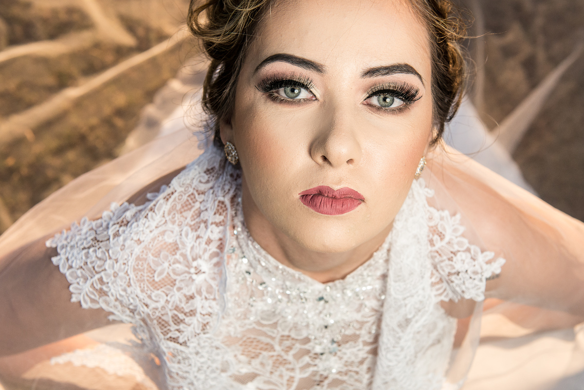 Ensaio de noiva no Espaço Acoty, fotótrafo Alberto Martinez fez esse ensaio com a ajuda da maquiadora Karís Léia e da assistente de luz Nathalia Diaz