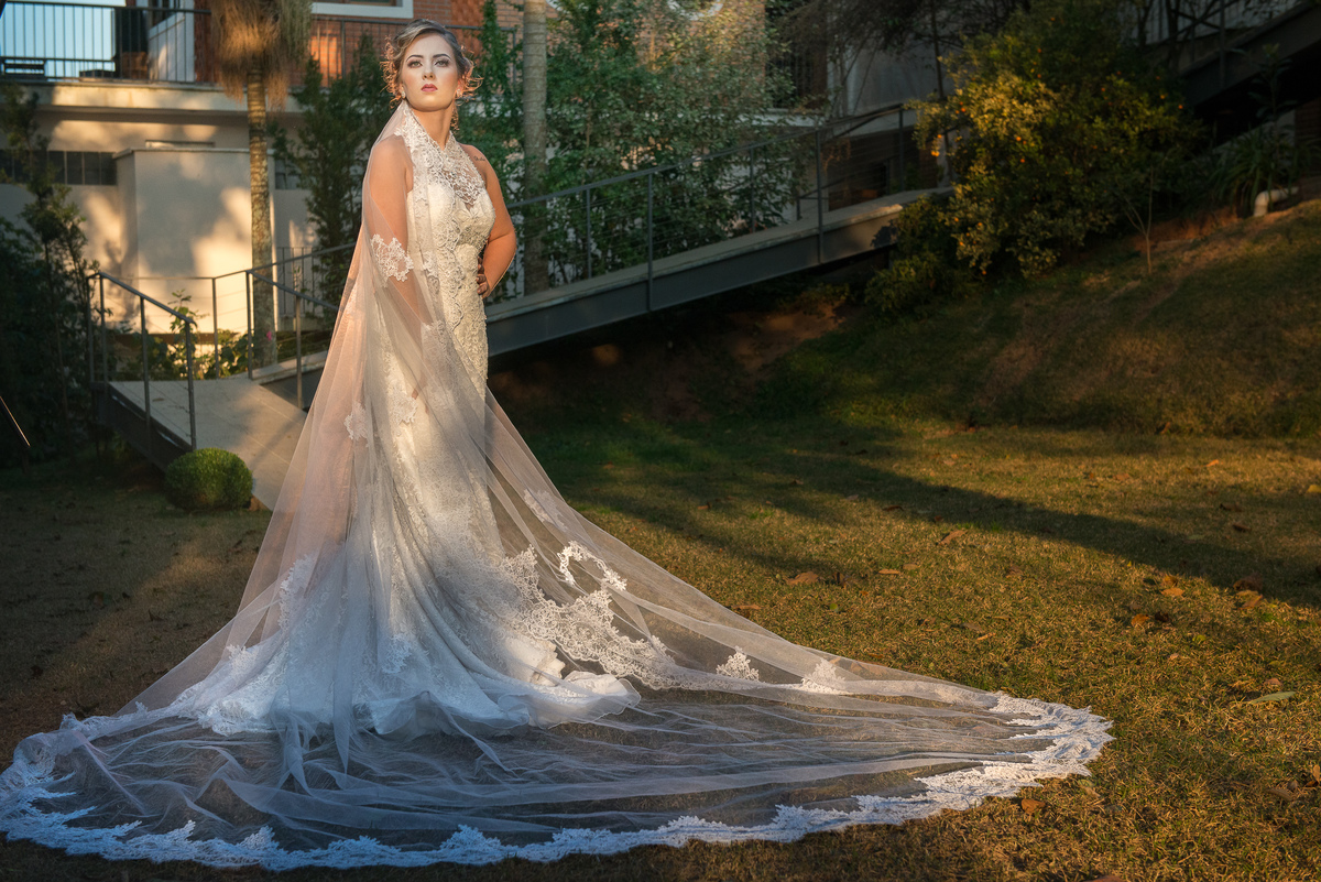 Ensaio de noiva no Espaço Acoty, fotótrafo Alberto Martinez fez esse ensaio com a ajuda da maquiadora Karís Léia e da assistente de luz Nathalia Diaz