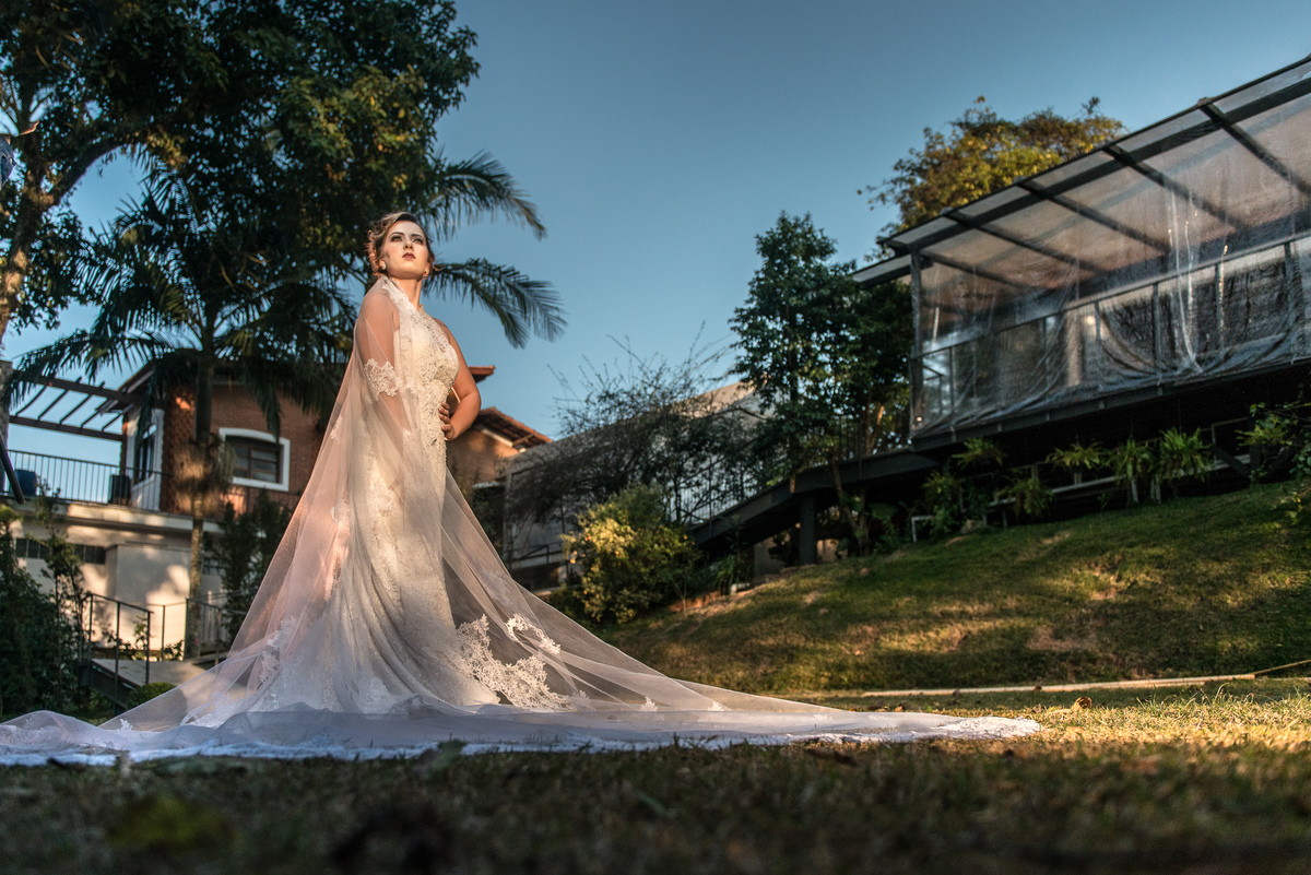 Ensaio de noiva no Espaço Acoty, fotótrafo Alberto Martinez fez esse ensaio com a ajuda da maquiadora Karís Léia e da assistente de luz Nathalia Diaz