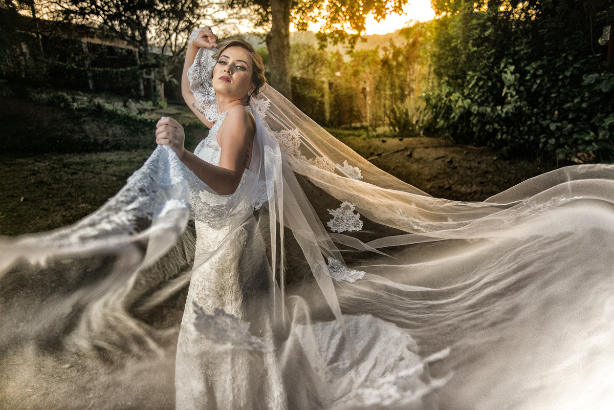 Ensaio de noiva no Espaço Acoty, fotótrafo Alberto Martinez fez esse ensaio com a ajuda da maquiadora Karís Léia e da assistente de luz Nathalia Diaz