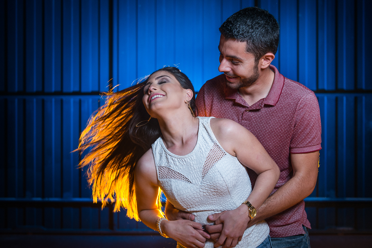 noiva com os cabelos ao vento