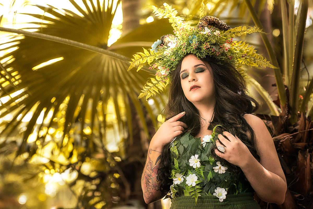 modelo de olhos fechados com uma luz incrível no parque da água branca em são paulo