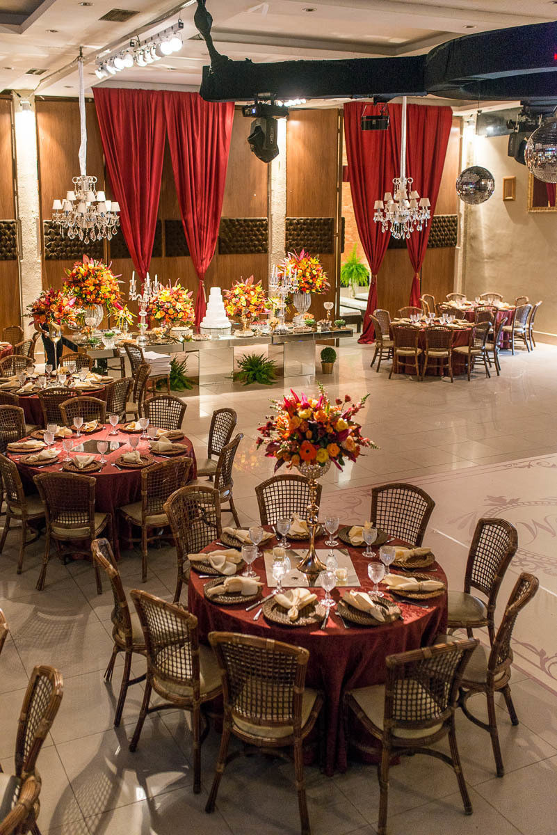 Salão de festa do Buffet Espaço Ônix.