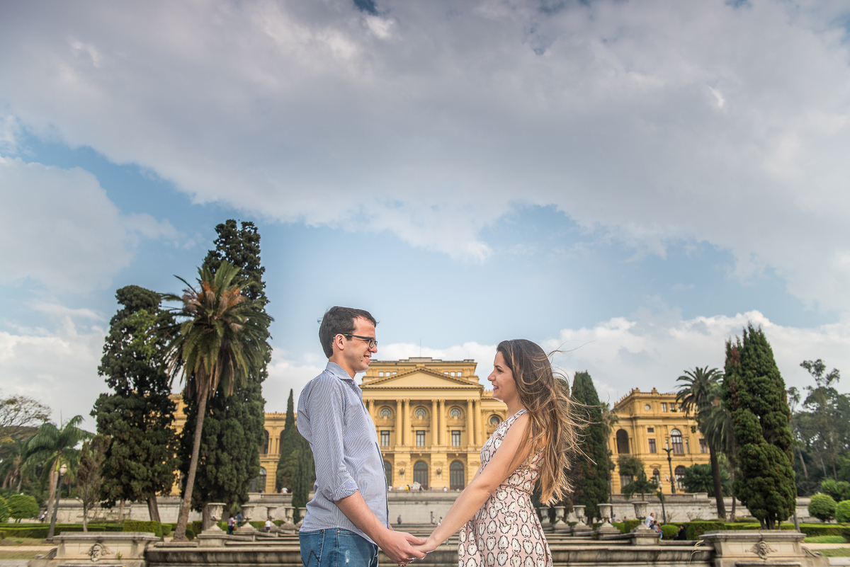Museu do Ipiranga é um belo local para realizar fotografias e ensaios de pré wedding ou pré casamento.