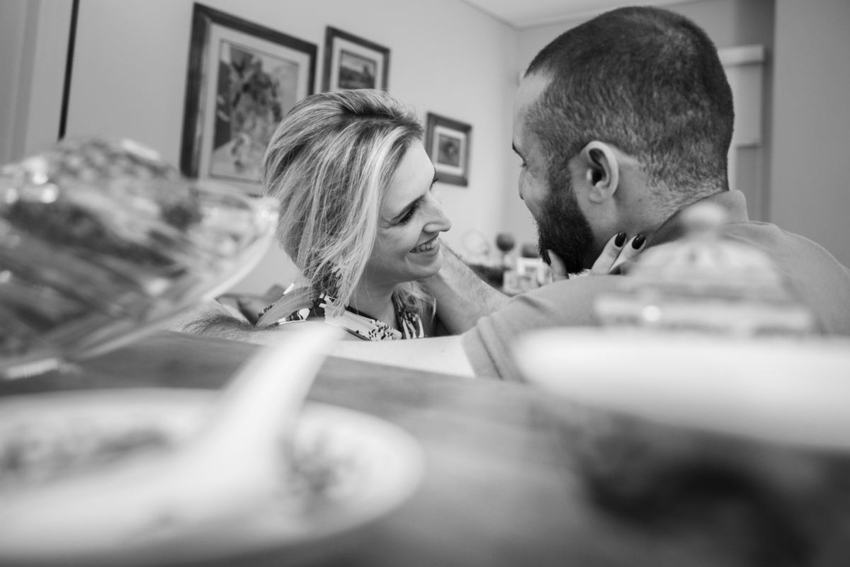 Lugares inusitados são lugares incríveis para fotografia do casal.