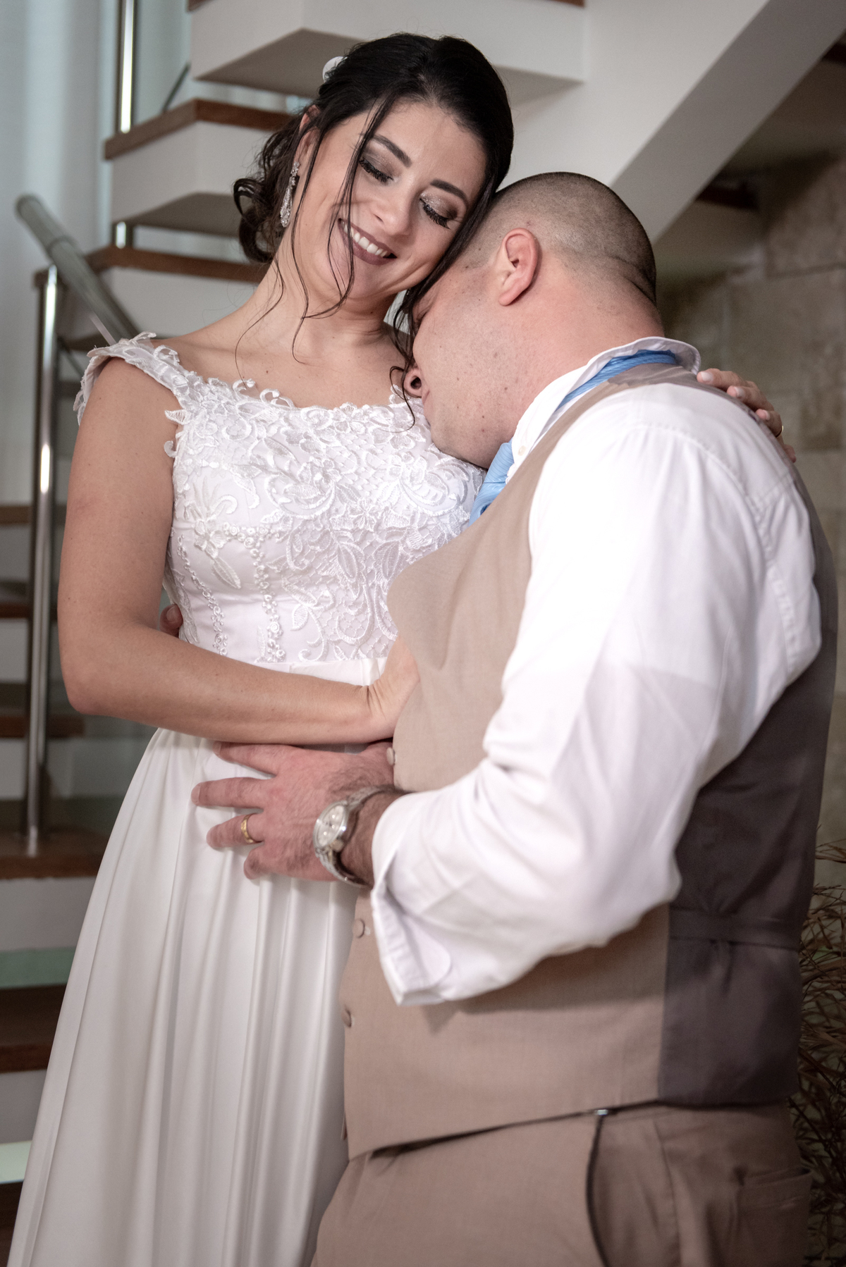 Ensaio de casal em Vargem Grande Paulista em São Paulo, Noivos após o casamento civil.