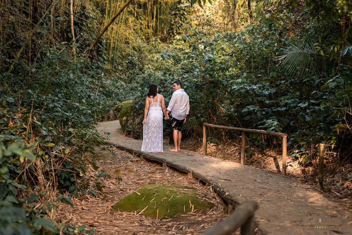 Fotógrafo Alberto Martinez
Fotógrafo de casamento
Fotógrafo de ensaio pré casamento
Local Ilhabela em São Paulo
Litoral Paulista na praia do Julião
Fotografia de casal