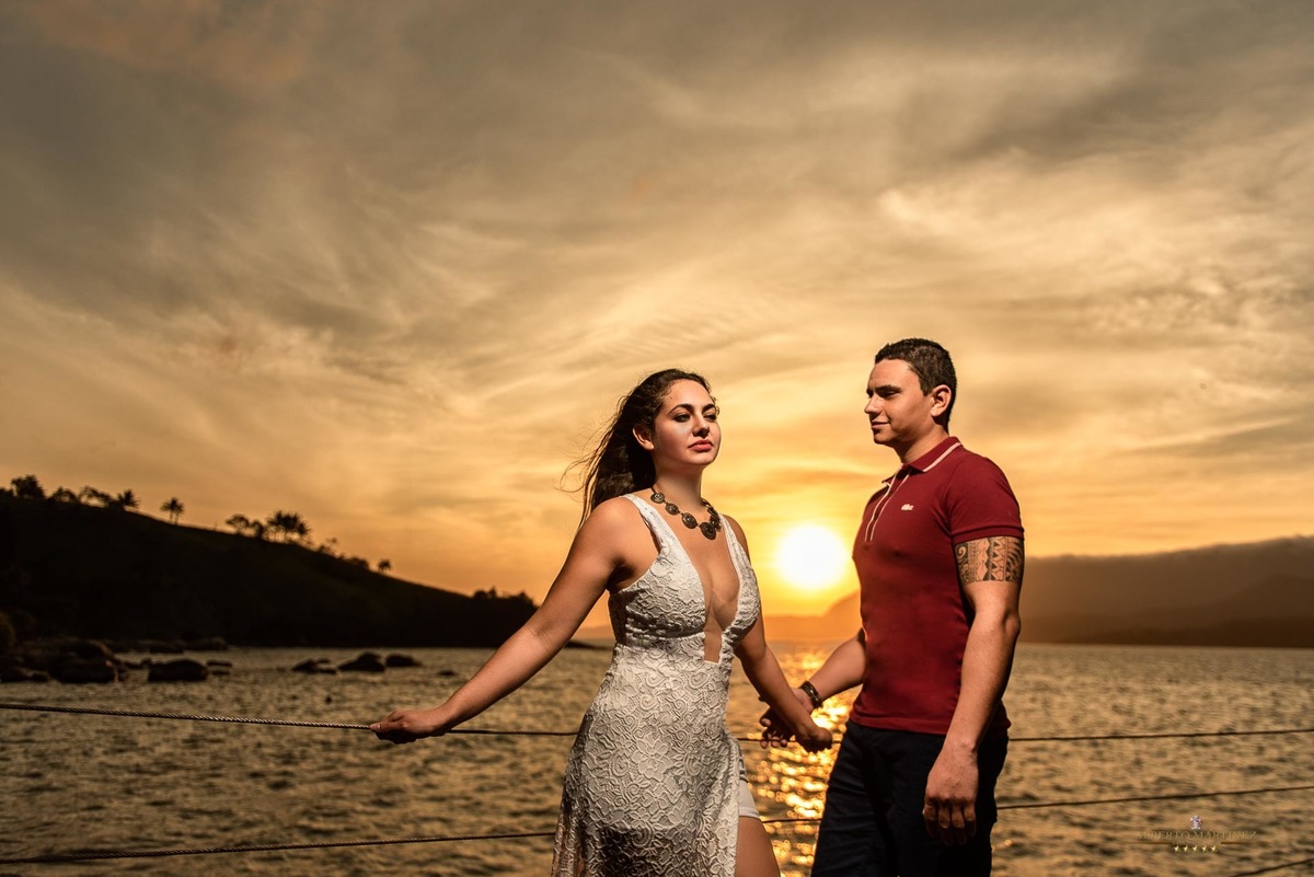 Fotógrafo Alberto Martinez
Fotógrafo de casamento
Fotógrafo de ensaio pré casamento
Local Ilhabela em São Paulo
Litoral Paulista na praia do Julião
Fotografia de casal