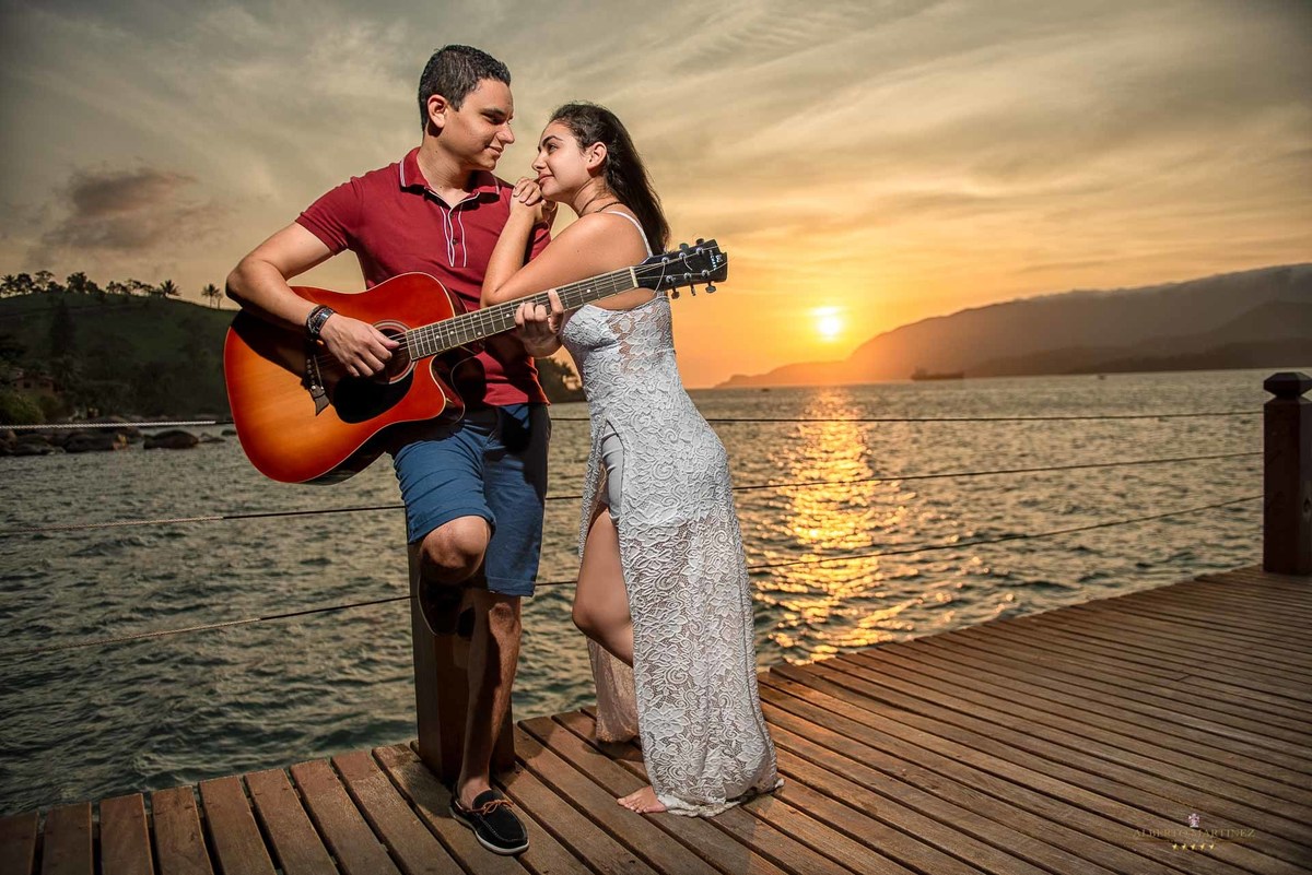 Fotógrafo Alberto Martinez
Fotógrafo de casamento
Fotógrafo de ensaio pré casamento
Local Ilhabela em São Paulo
Litoral Paulista na praia do Julião
Fotografia de casal