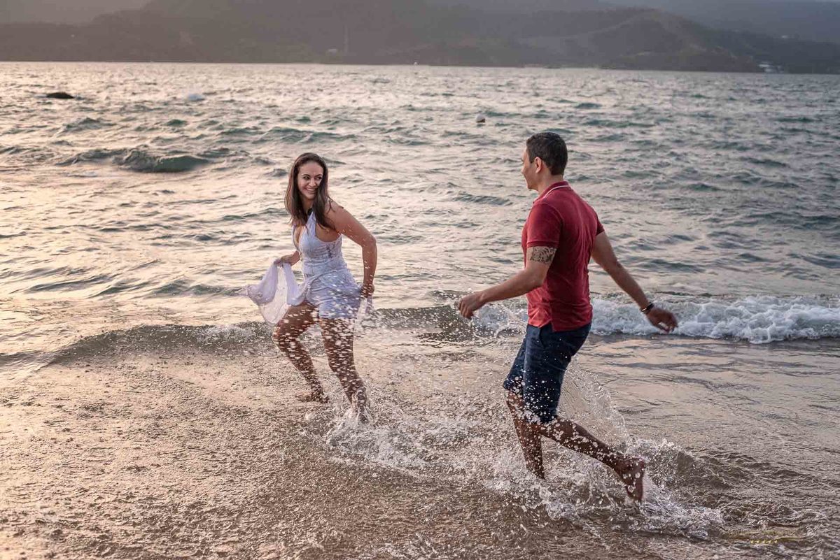 Fotógrafo Alberto Martinez
Fotógrafo de casamento
Fotógrafo de ensaio pré casamento
Local Ilhabela em São Paulo
Litoral Paulista na praia do Julião
Fotografia de casal