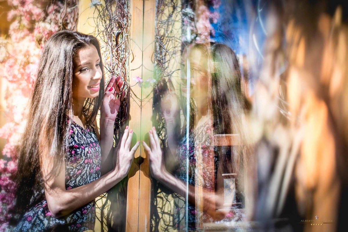 fotografia de debutante
Ensaio de 15 anos no centro de Embu das Artes
Fotógrafo Profissional
Alberto Martinez