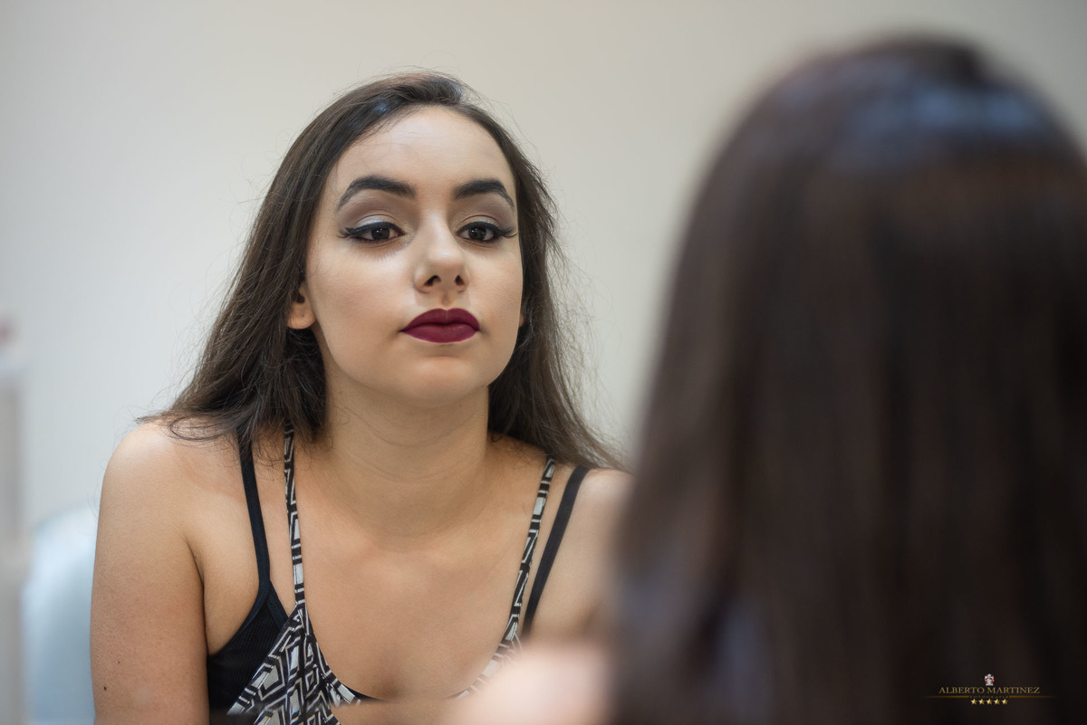 Fotógrafo de debutante em embu das artes no buffet chácara alpes, festa de 15 anos animada com o fotógrafo de debutantes Alberto Martinez