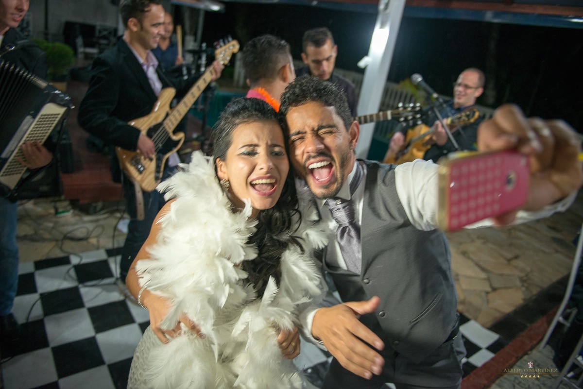 Festa de casamento na chácara Alpes Buffet fotografia de casamento em embu das artes