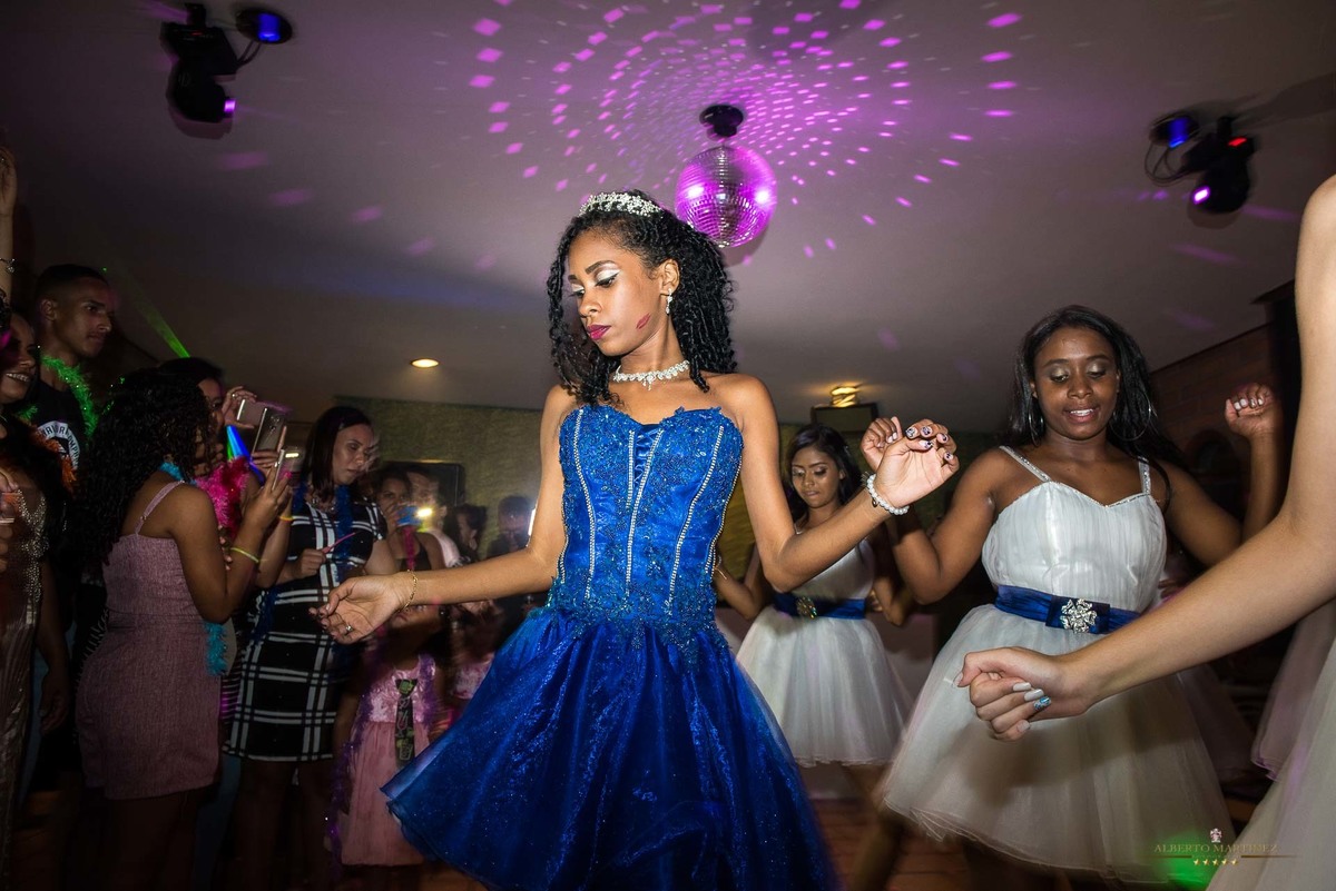 foto na balada da festa de debutante