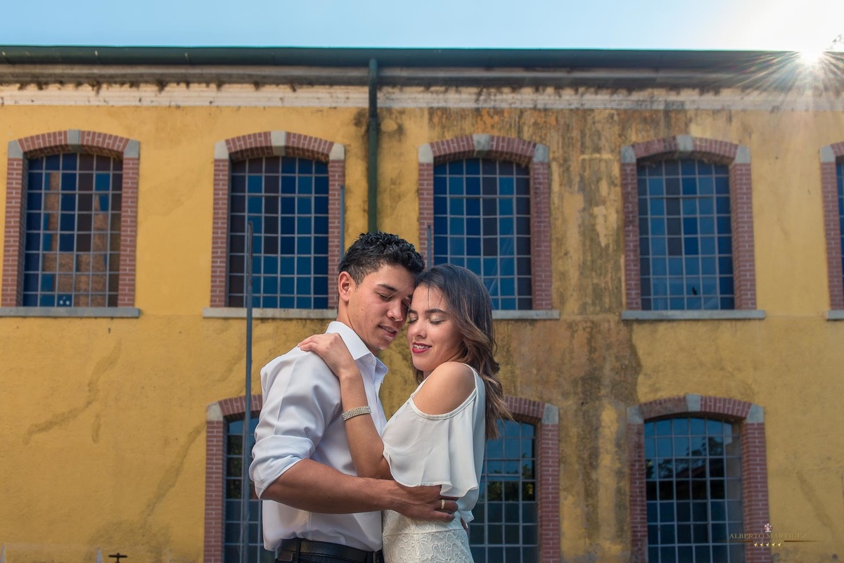 Ensaio de casal pré wedding no Brasital Centro Cultural Brasil Itália em São Roque