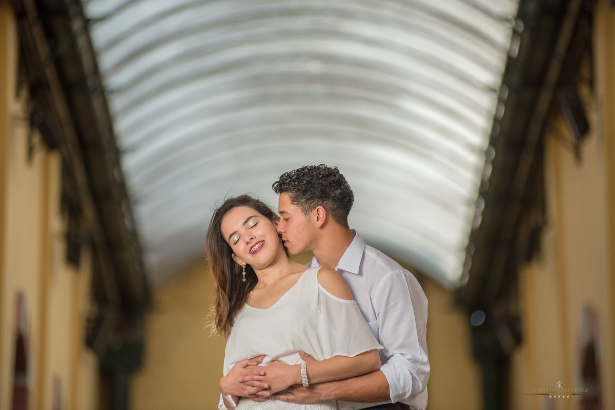 Ensaio de casal pré wedding no Brasital Centro Cultural Brasil Itália em São Roque